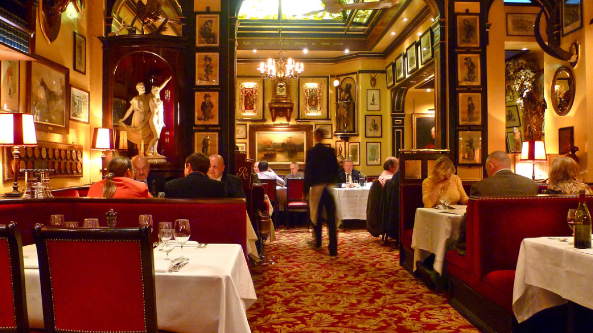 Βρετανία: Αυξάνονται τα λουκέτα στα εστιατόρια