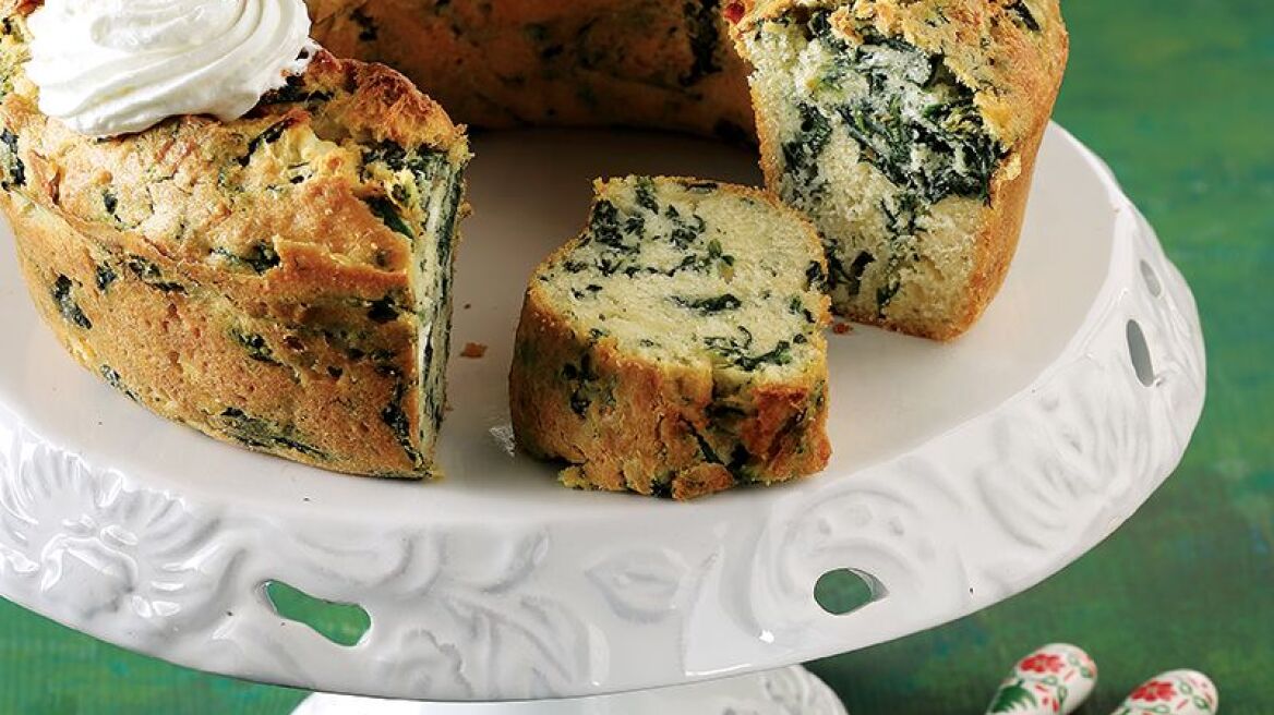 Αλμυρό κέικ με σπανάκι και μους φέτας