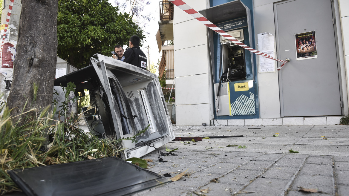 Έκρηξη ΑΤΜ σε σούπερ μάρκετ στα Γλυκά Νερά