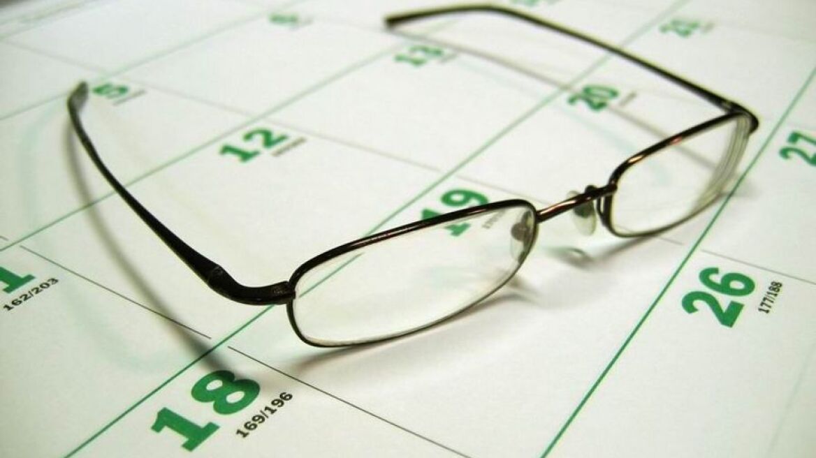 Οι 4 εκκρεμότητες που πρέπει να κλείσουν πριν την Πρωτοχρονιά για να μην πέσουν φόροι και πρόστιμα