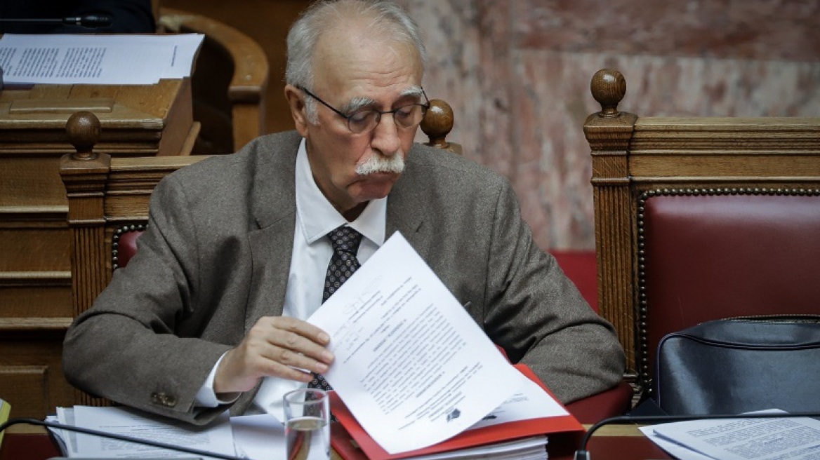 Βουλή: Σχεδόν 2 εκατ. ευρώ οι δαπάνες για το μεταναστευτικό που νομιμοποιούνται αναδρομικά