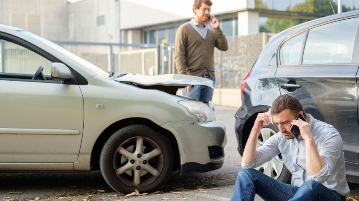 Τι κάνω όταν τρακάρω; Δες όλα τα σενάρια και πως πρέπει να αντιδράσεις 