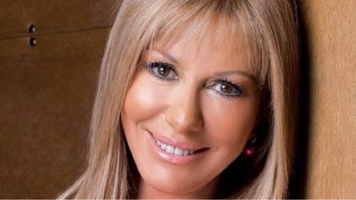 Παντρεύτηκε η Λίζα Δουκακάρου