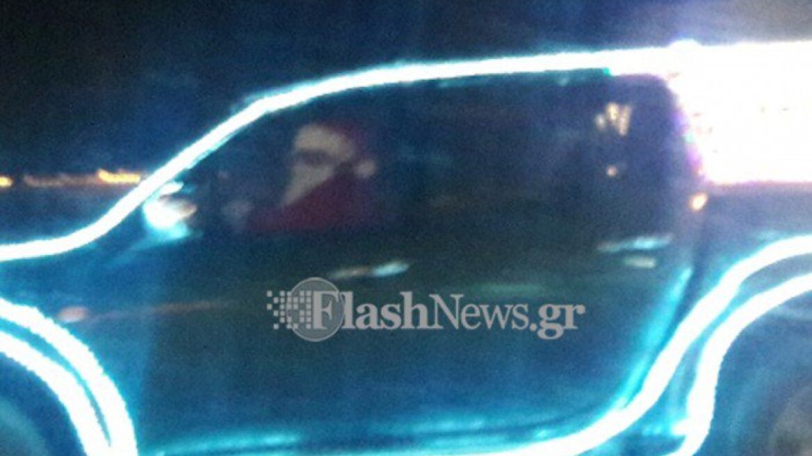 Ηράκλειο: Αγροτικό 4x4 γεμάτο λαμπάκια και οδηγό τον Άη Βασίλη