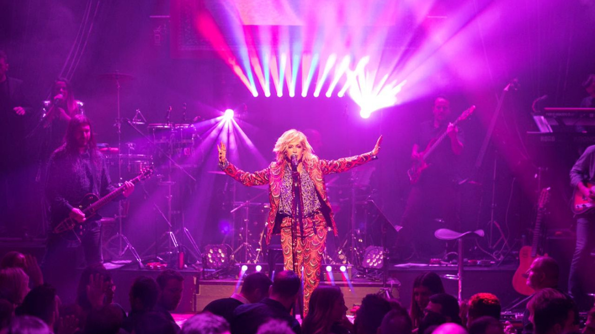 Άννα Βίσση: Εκρηκτική και sold out πρεμιέρα στο «Hotel Ερμού»