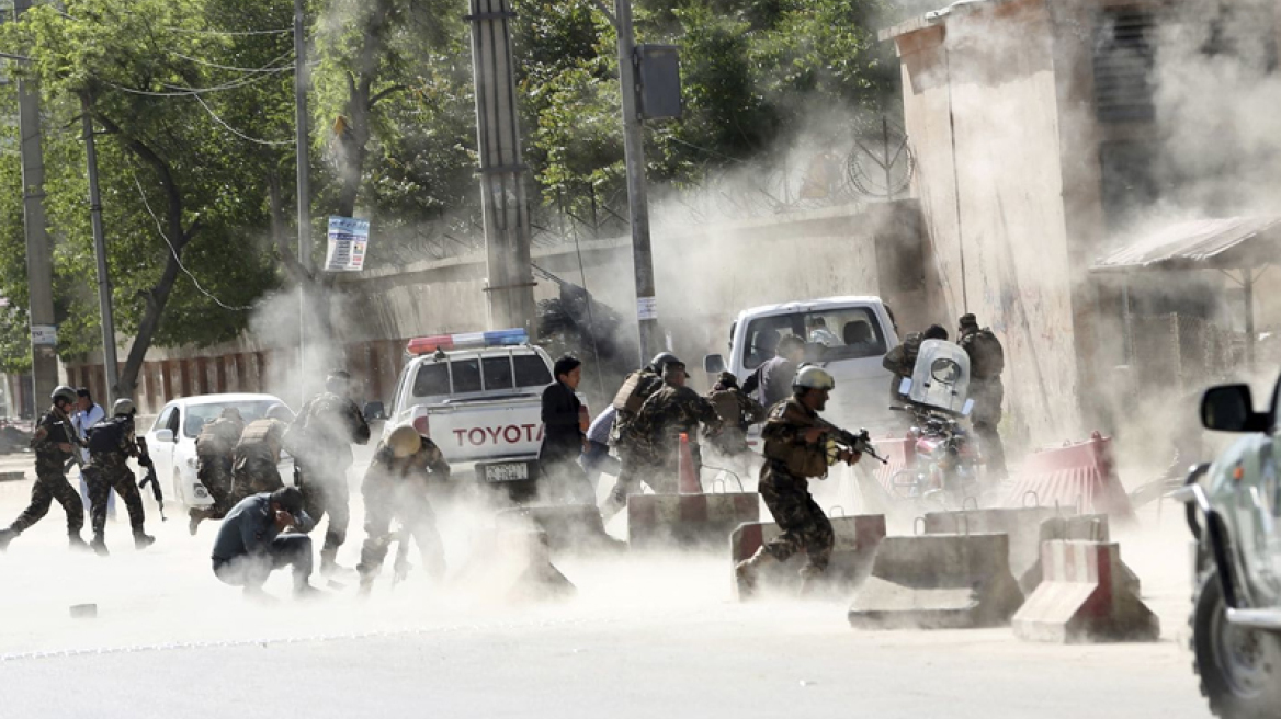 Αφγανιστάν: 30 νεκροί από ανταλλαγή πυρών - Ένοπλοι εισέβαλαν σε κυβερνητικό κτήριο