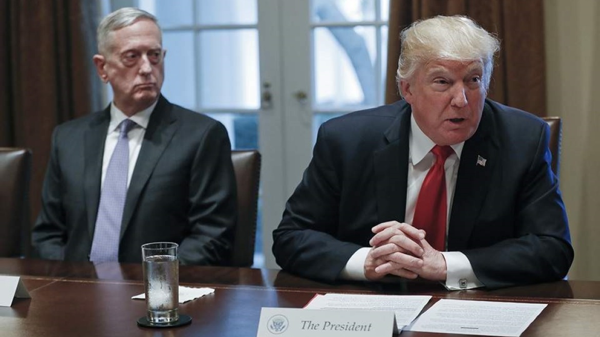 Ρώσοι αναλυτές: Ο Τραμπ απομακρύνεται από τους στρατιωτικούς