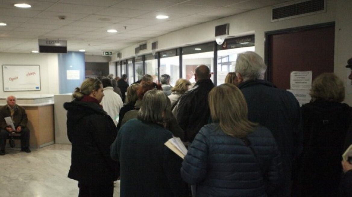 2,8 δισ. ευρώ βγαίνουν από την τσέπη μας για φόρους έως τη Δευτέρα