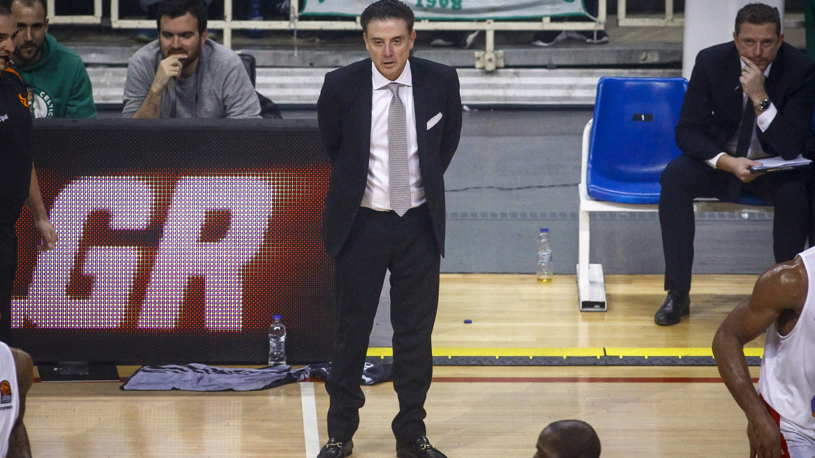 Μετά τη ροπαλιά στην ΤΣΣΚΑ, ο Πιτίνο έδωσε και ρεσιτάλ... χιούμορ