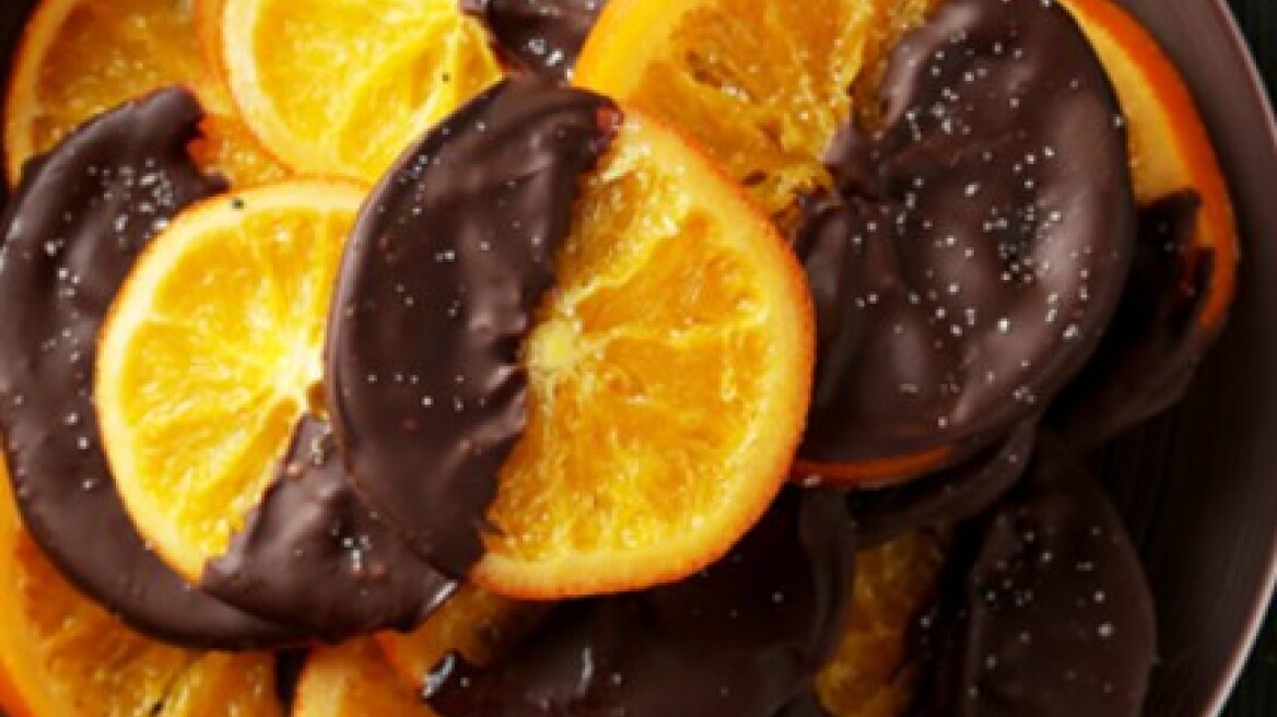 Πορτοκάλι βουτηγμένο στη σοκολάτα