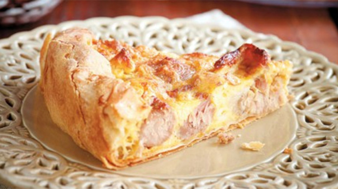 Πρωτοχρονιάτικη κρεατόπιτα Μετσόβου