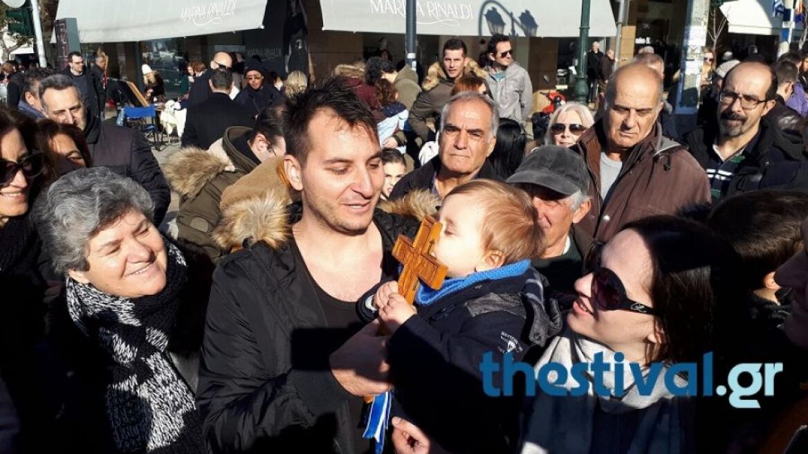 28χρονος αστυνομικός έπιασε το Σταυρό στη Θεσσαλονίκη