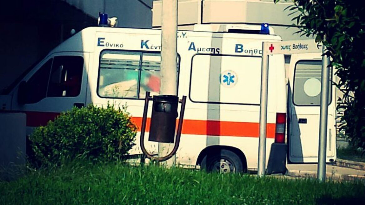 Ατύχημα σοκ στα Τρίκαλα: Άντρας παρασύρθηκε από το ίδιο του το αμάξι!