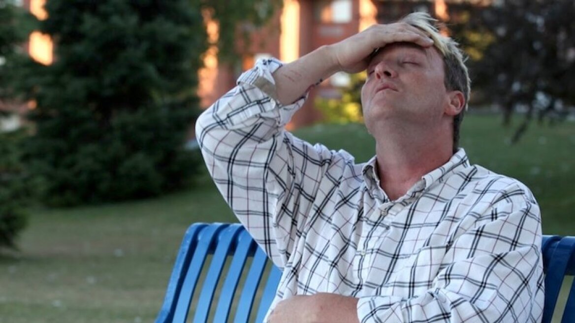 Αυτός ο άνδρας έχει 100 οργασμούς την ημέρα και δεν είναι ευχάριστο (vid)