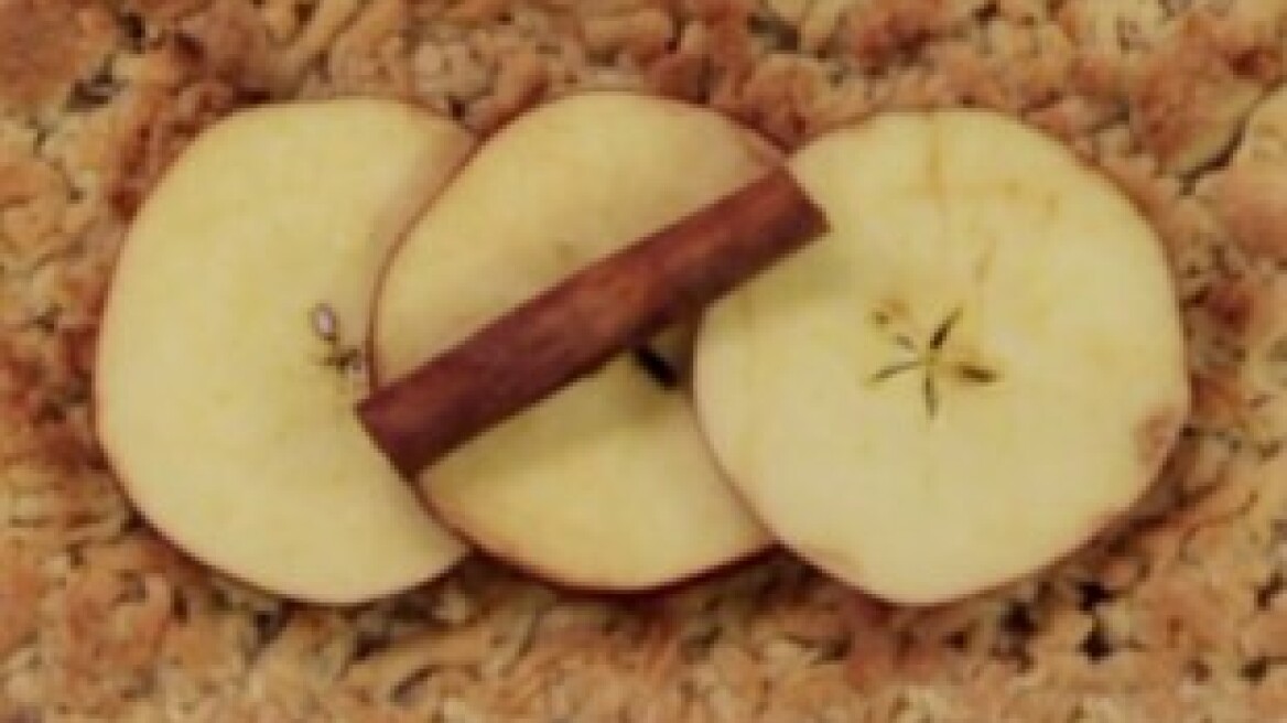 Μηλόπιτα με τριφτή ζύμη