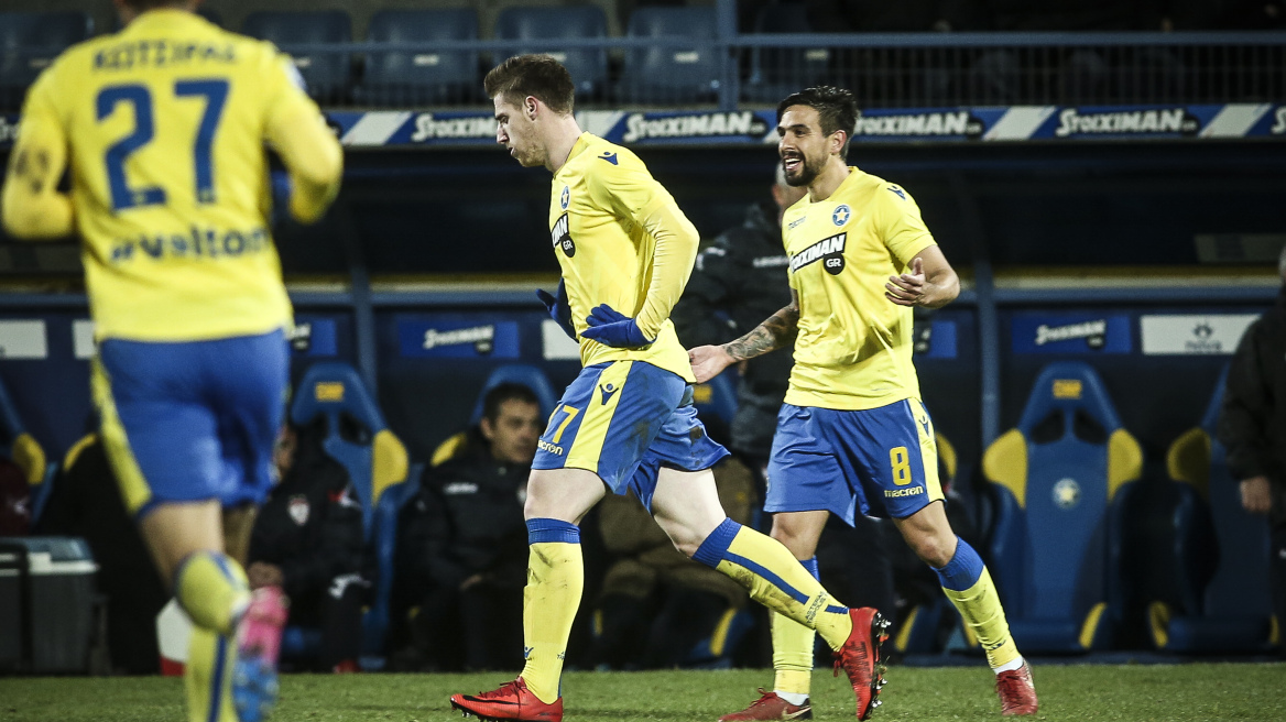 Αστέρας Τρίπολης-Λάρισα 3-1: Ο Μανιάς τα έβαλε, ο Αθανασιάδης τα... έβγαλε κι ο Αστέρας νίκησε
