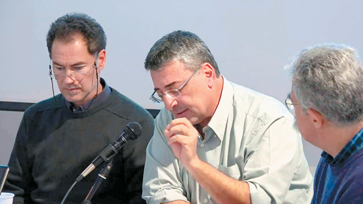 Πρωτοφανές: Ρωτούν πολιτικά φρονήματα για να δώσουν ιθαγένεια