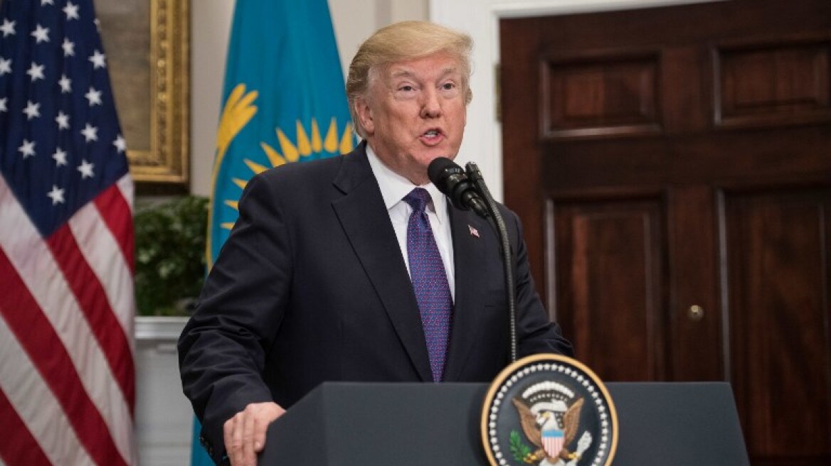 Στα όρια της παχυσαρκίας ο Τραμπ: Παίρνει χάπια για την τριχόπτωση και κοιμάται 5 ώρες