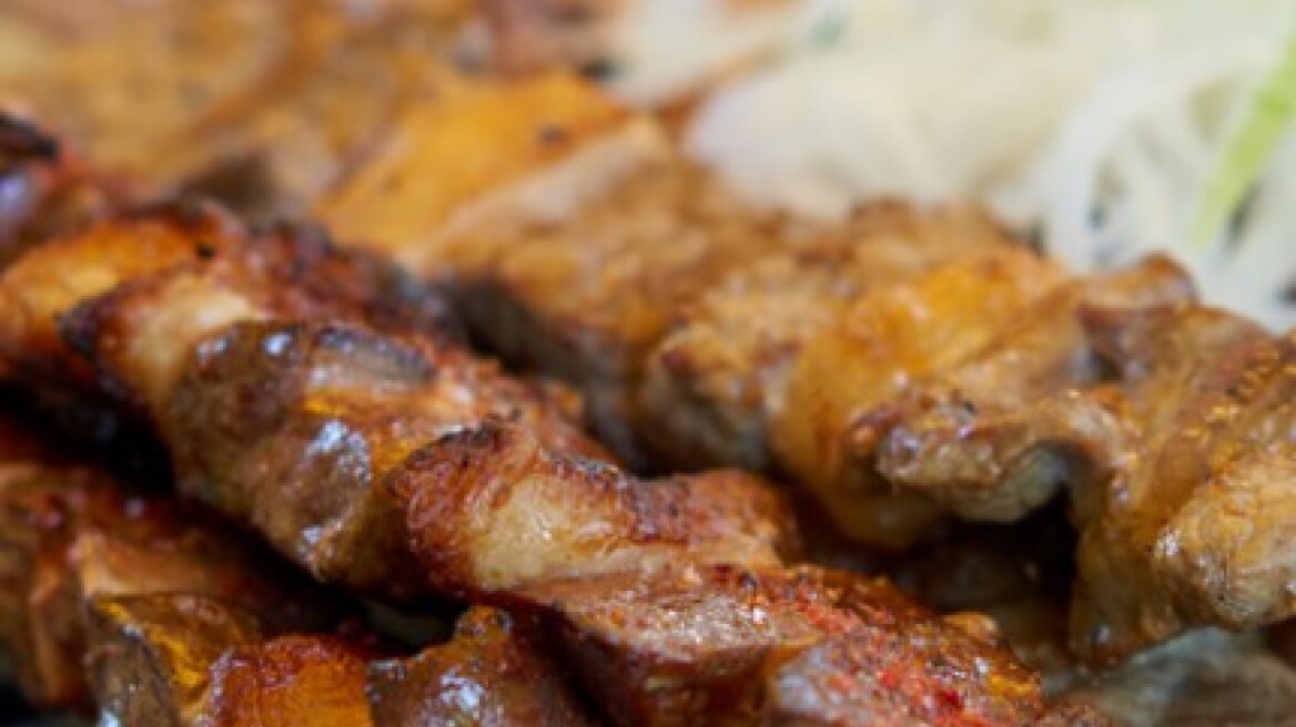 Σουβλάκια (anticuchos de carne)
