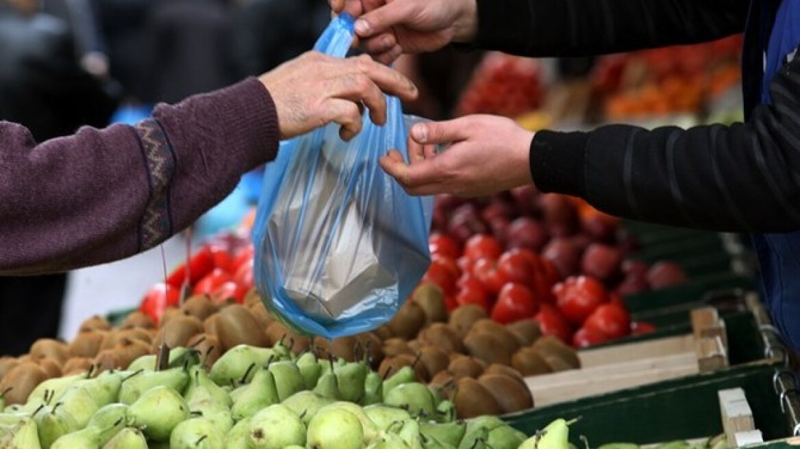 Φθιώτιδα: Πλανόδιος οπωροπώλης «ξάφρισε» ηλικιωμένη