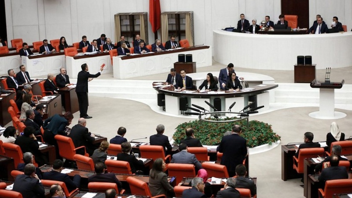 Τουρκία: «Πράσινο φως» για παράταση στην κατάσταση έκτακτης ανάγκης