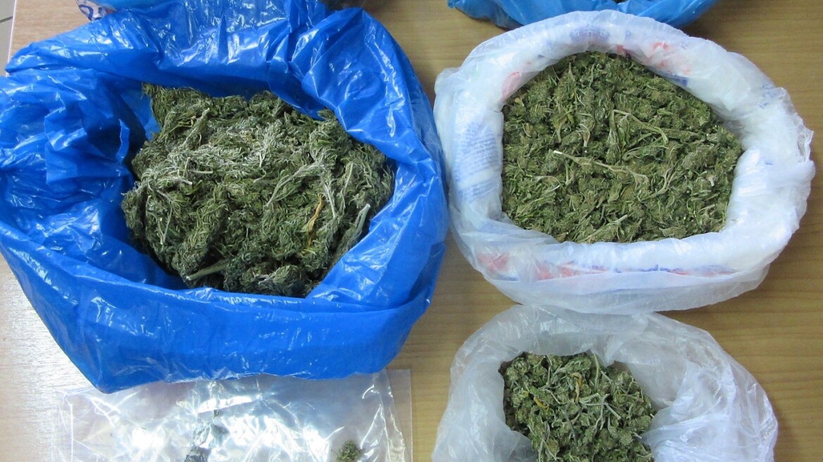 Τον έπιασαν με πάνω από ένα κιλό χασίς στην Κεφαλλονιά