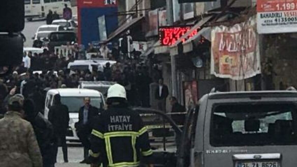 Μπαράζ επιθέσεων με ρουκέτες σε τουρκική πόλη - Ένας νεκρός και 37 τραυματίες