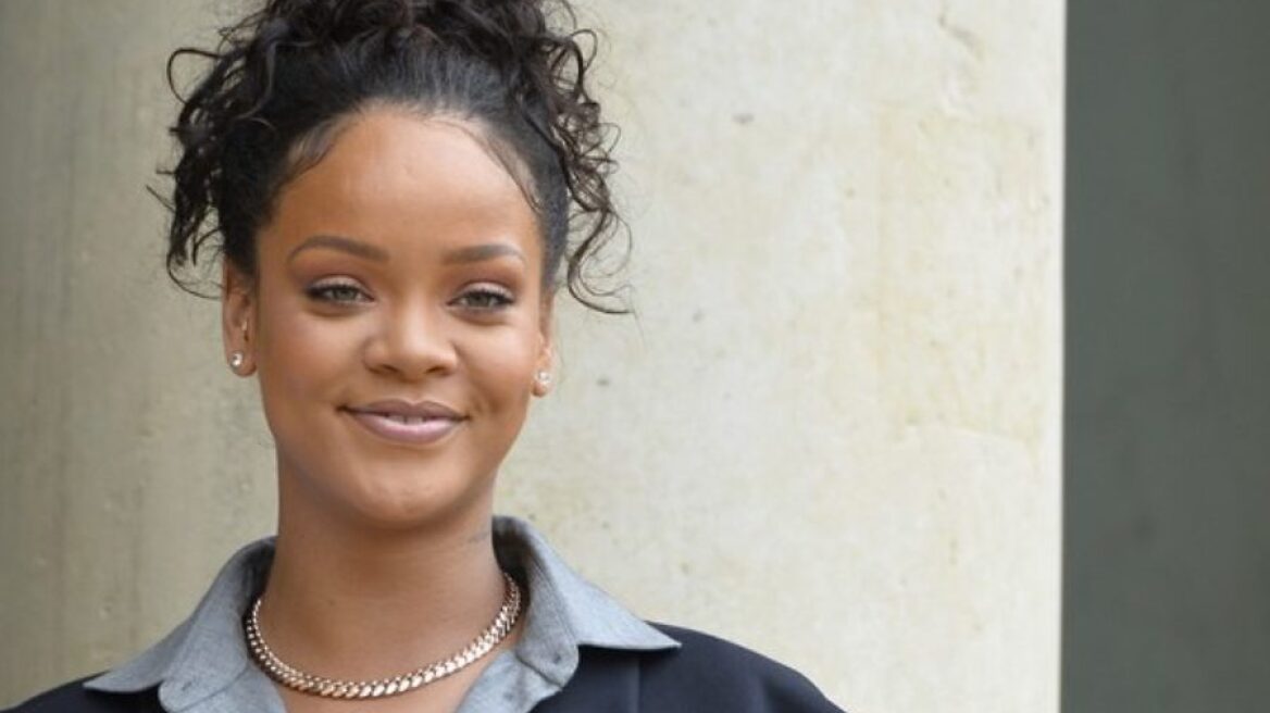 H Rihanna φοράει και πάλι μπότες Ugg