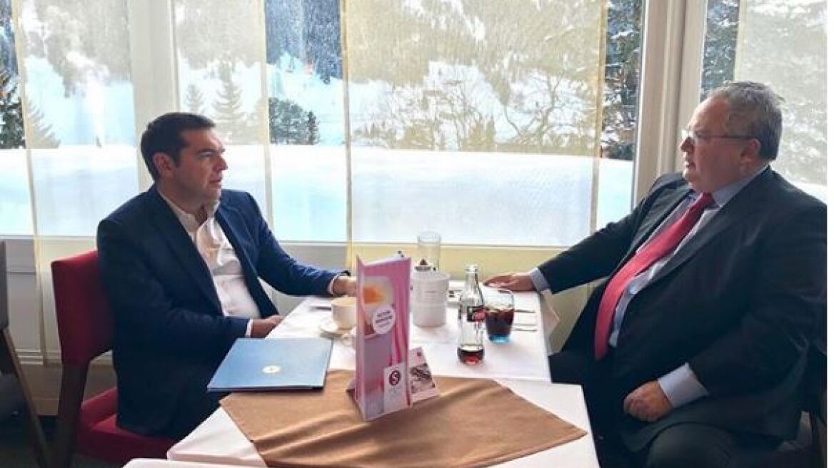 Φωτογραφία Τσίπρα στο Instagram: Το Νταβός, ο Κοτζιάς, ο καφές και η Coca-Cola 