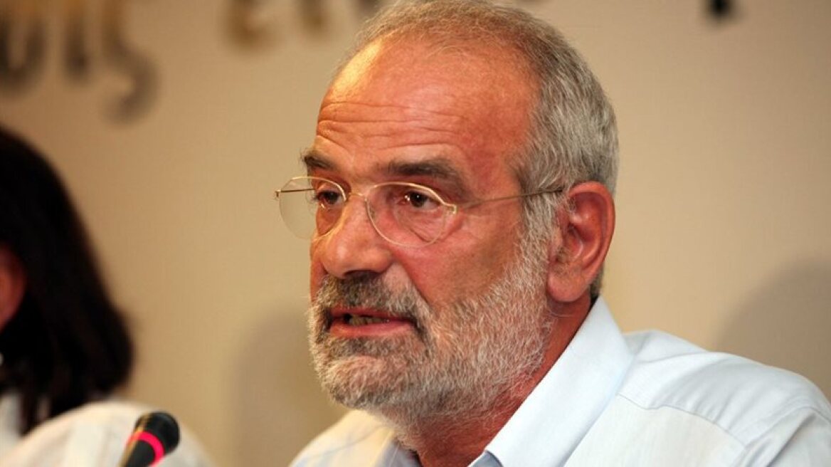 Ο Αλαβάνος προανήγγειλε νέο πολιτικό φορέα μέσω του «ΘΕΜΑ 104,6» 