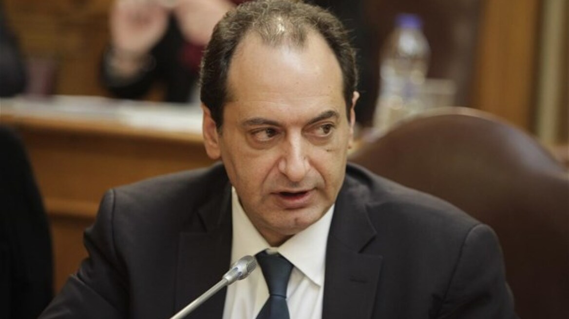 Σπίρτζης: Δεν καταργείται το μειωμένο εισιτήριο στα ΜΜΜ