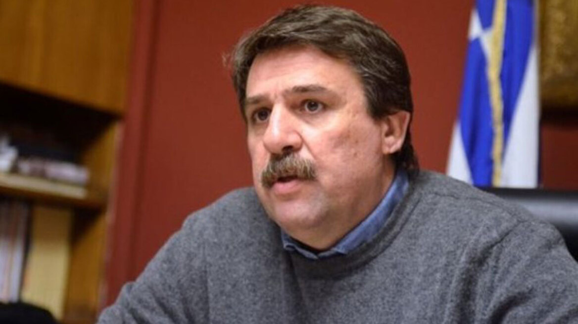 Δεν θα απολυθούν επικουρικοί από το ΕΣΥ, ξεκαθαρίζει ο Ξανθός στην ΠΟΕΔΗΝ