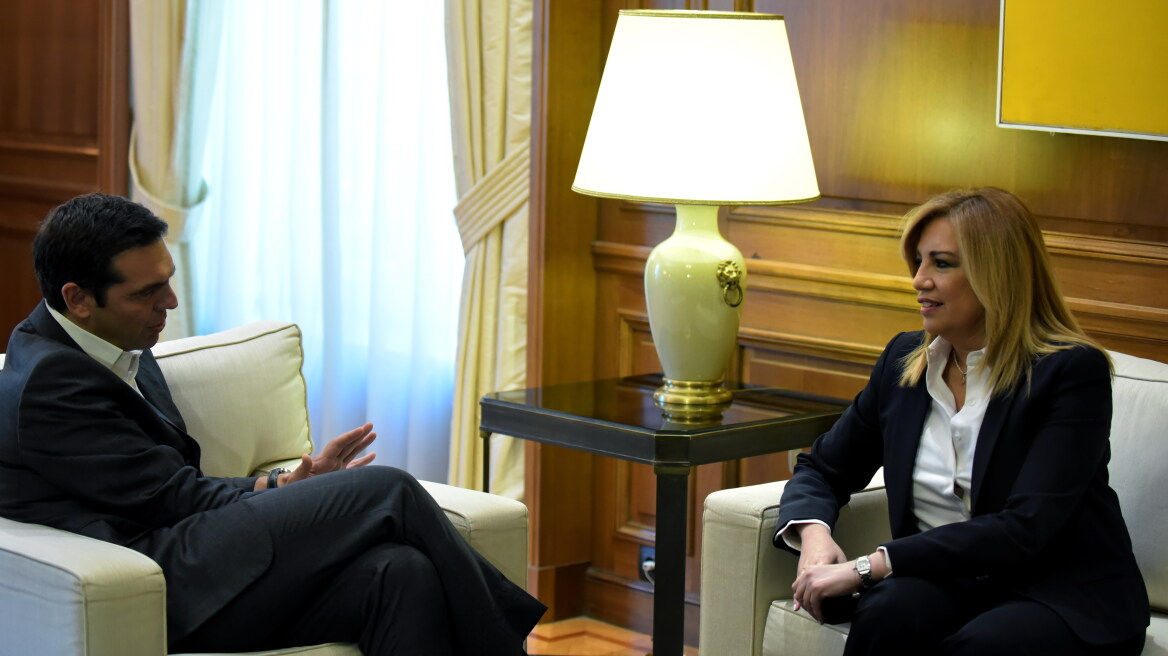 Συνεργάτες Τσίπρα: Ανακριβής ο διάλογος που μεταφέρει - Φώφη: Είναι γνωστό ποιος λέει ψέματα...