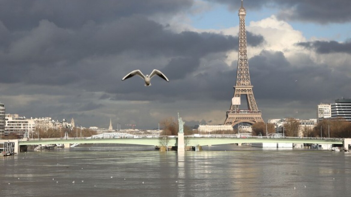 Παρίσι: 1.500 άνθρωποι εγκατέλειψαν τα σπίτια τους λόγω... Σηκουάνα