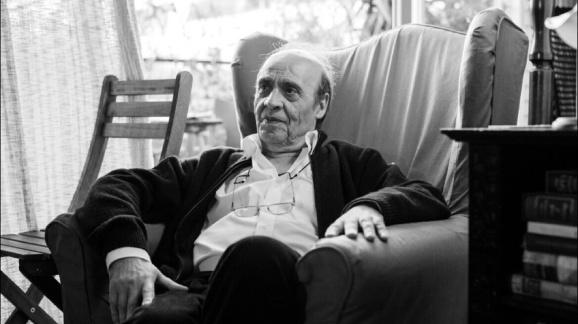 Απεβίωσε ο δοκιμιογράφος και κριτικός και μεταφραστής Άρης Μπερλής