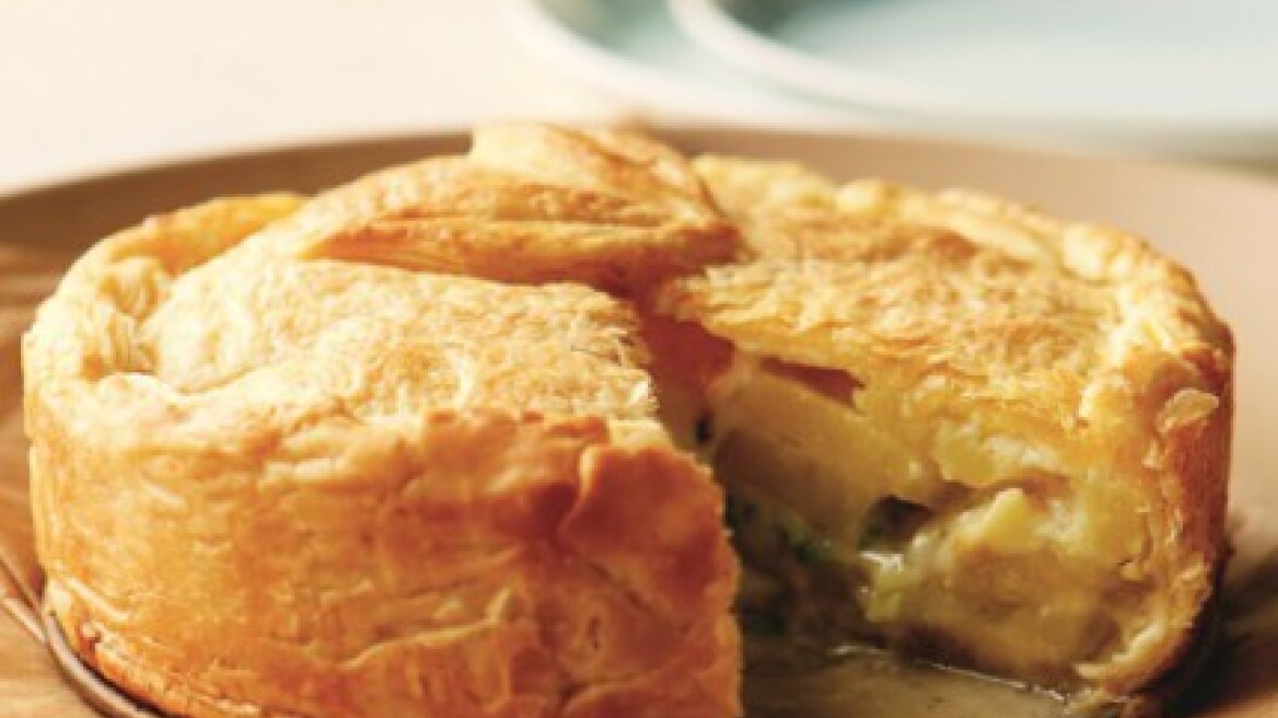 Τούρτα με πατάτες και δύο τυριά