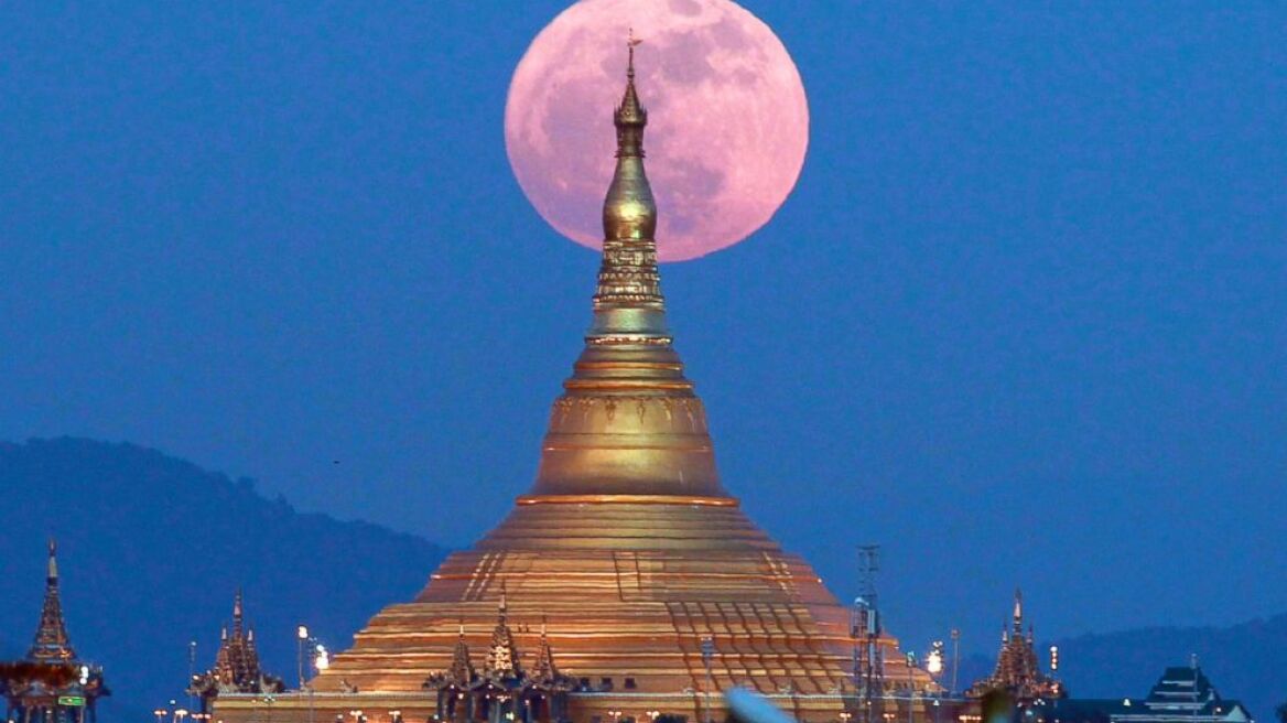 Αντίστροφη μέτρηση για το σπανιότατο «Σούπερ Μπλε Ματωμένο Φεγγάρι»