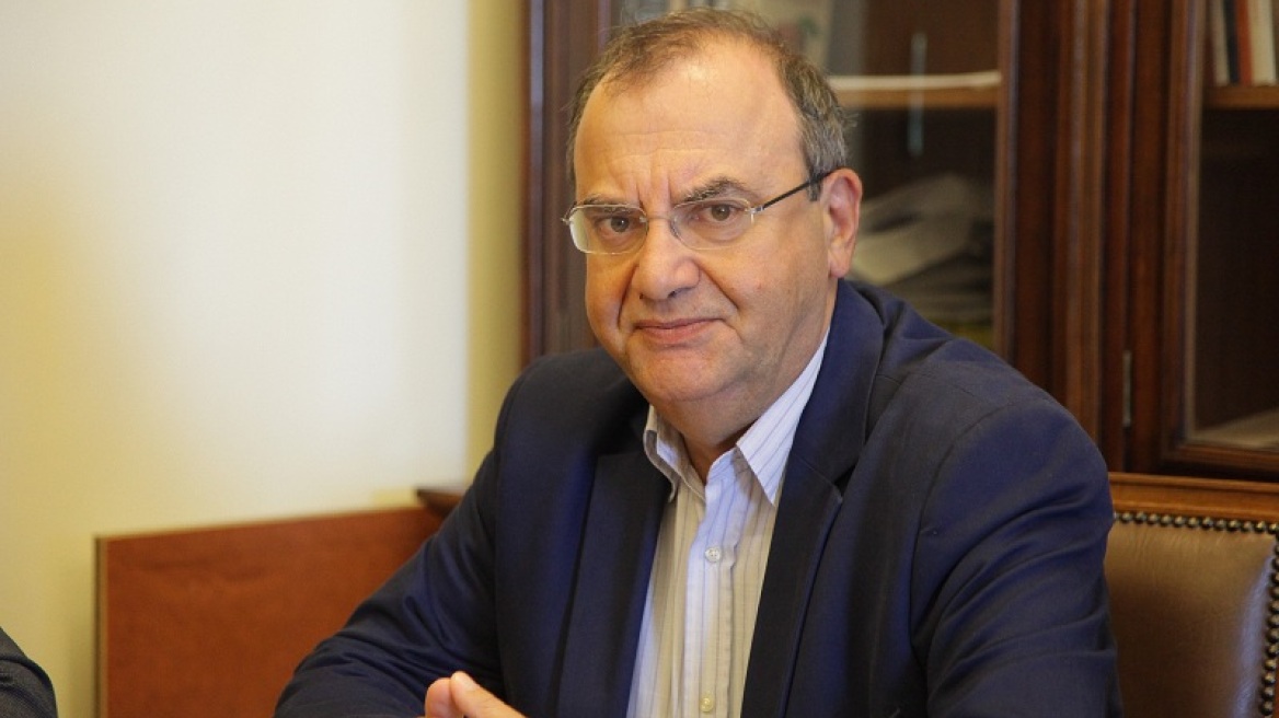 «Μήνυμα» Στρατούλη σε Λαγκάρντ: Ελάτε να πάρετε σύνταξη στη χώρα μας 