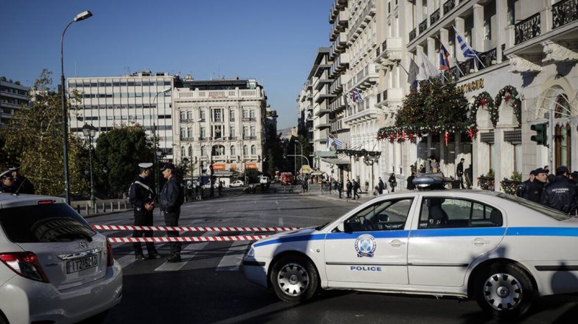 Νέο επεισόδιο: Υπάλληλος της Βουλής τσακώθηκε με αστυνομικό 