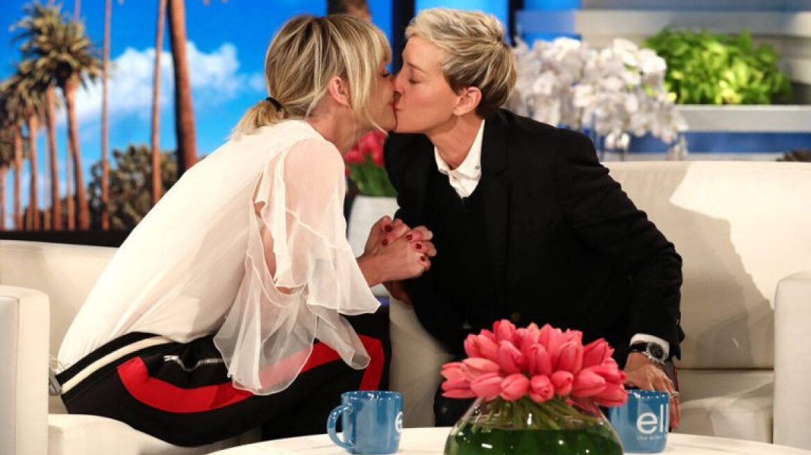 Ellen DeGeneres: Έβαλε τα κλάματα on air με το δώρο γενεθλίων της αγαπημένης της Portia de Rossi 