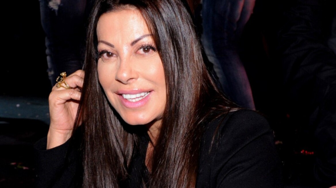 Άντζελα Δημητρίου: Γιατί αναβλήθηκε η πρεμιέρα της στη Θεσσαλονίκη;