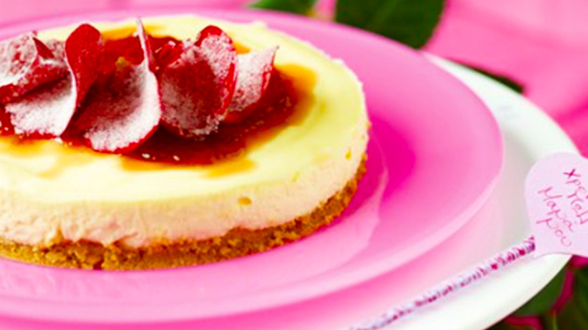 Cheesecake με τριαντάφυλλα