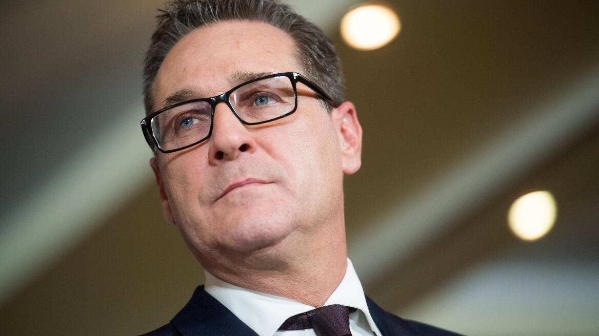 Αντικαγκελάριος Αυστρίας: Το Κόσοβο ανήκει στη Σερβία