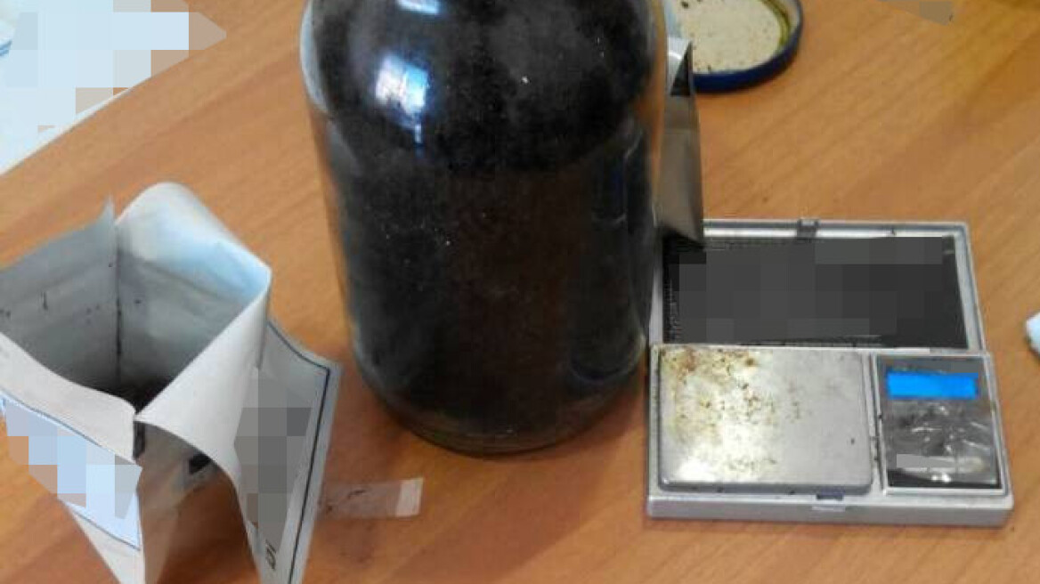 «Στόλισε» σε βάζο μισό κιλό κατεργασμένου χασίς