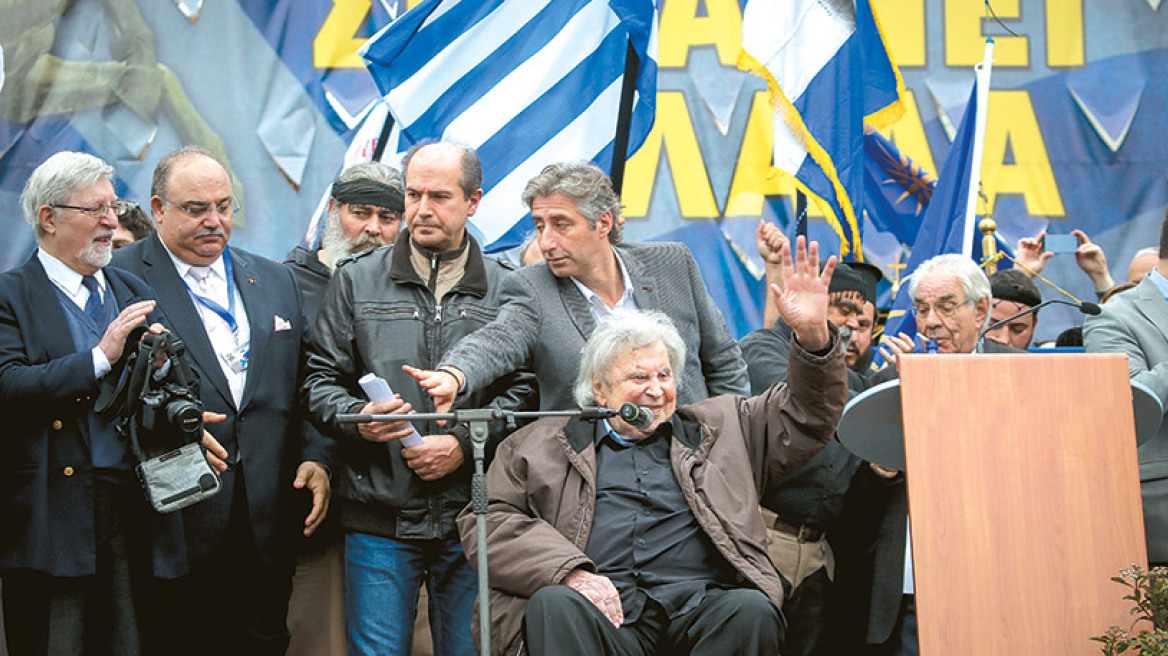 O Μίκης απαντά στους συκοφάντες: Ηλίθιοι ή αδίστακτοι οι εχθροί μου