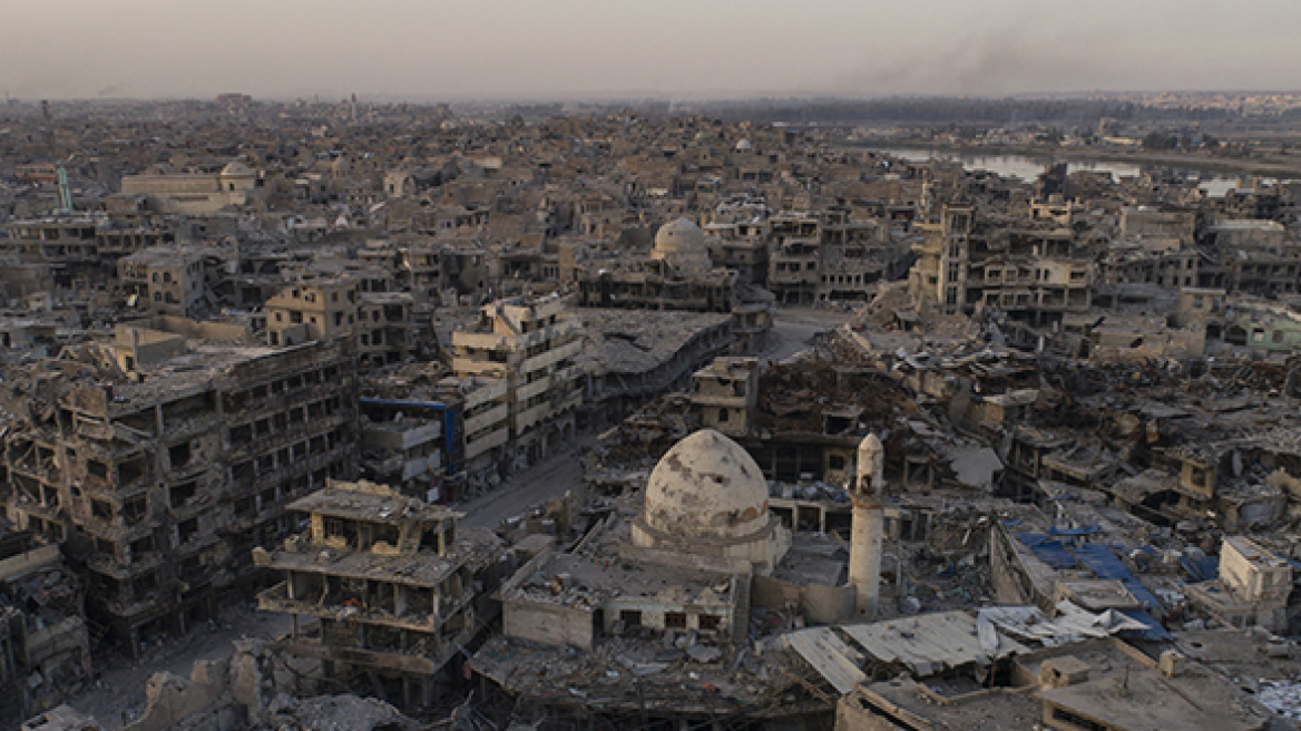 Αξιωματούχοι του Ιράκ: Χρειάζονται σχεδόν 90 δισ. δολάρια για να ανοικοδομηθεί η χώρα μας