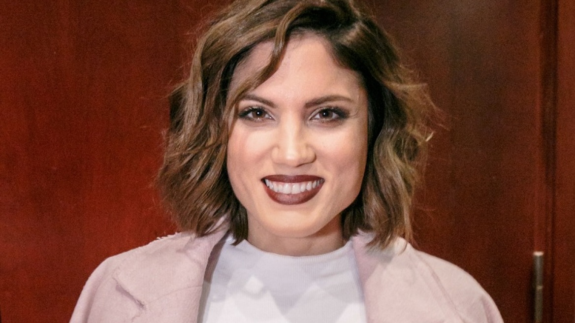 H Μαίρη Συνατσάκη το έκανε όπως οι Γαλλίδες