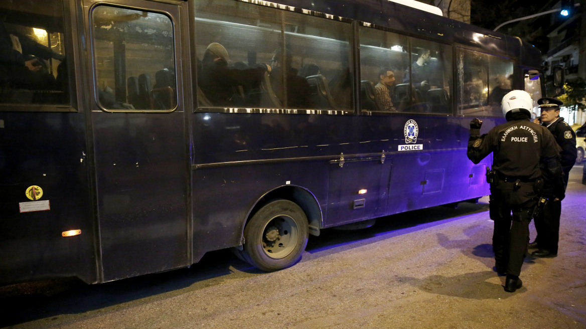 Γιατί αυτή τη φορά συνέλαβαν τα μέλη του Ρουβίκωνα;