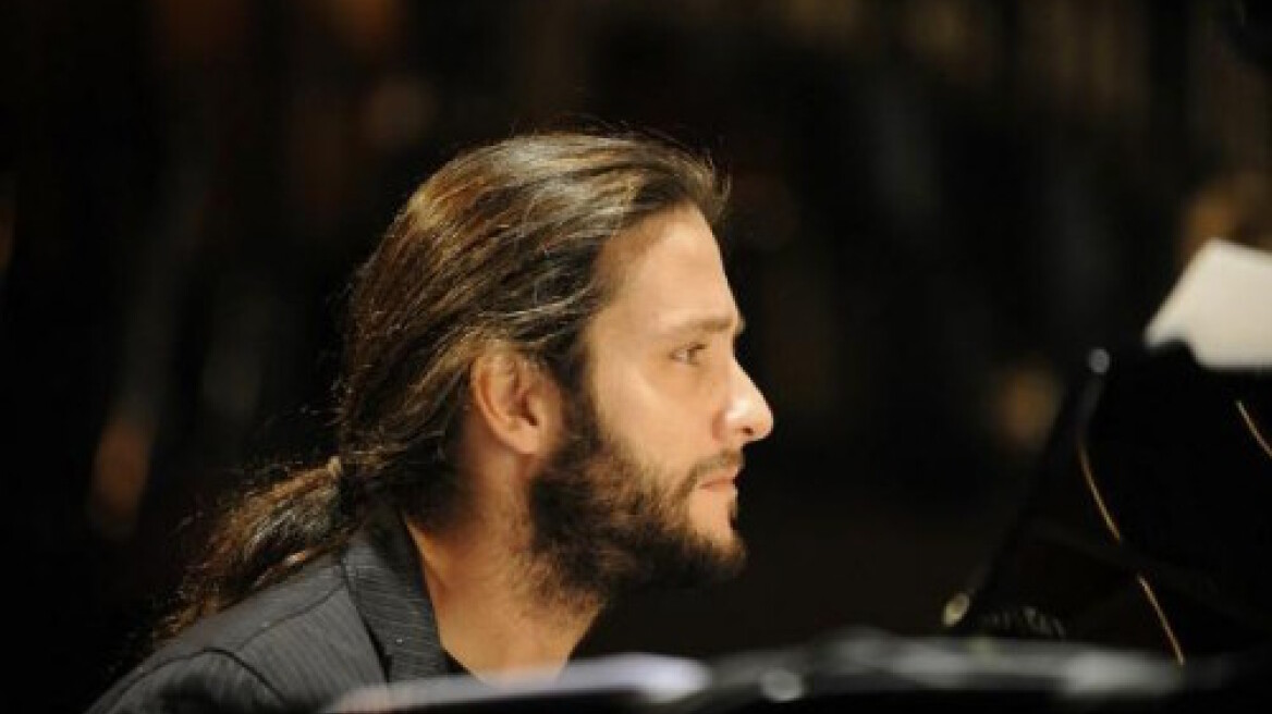 Ο πιανίστας Θοδωρής Οικονόμου στην Αίθουσα «Παρνασσός» 