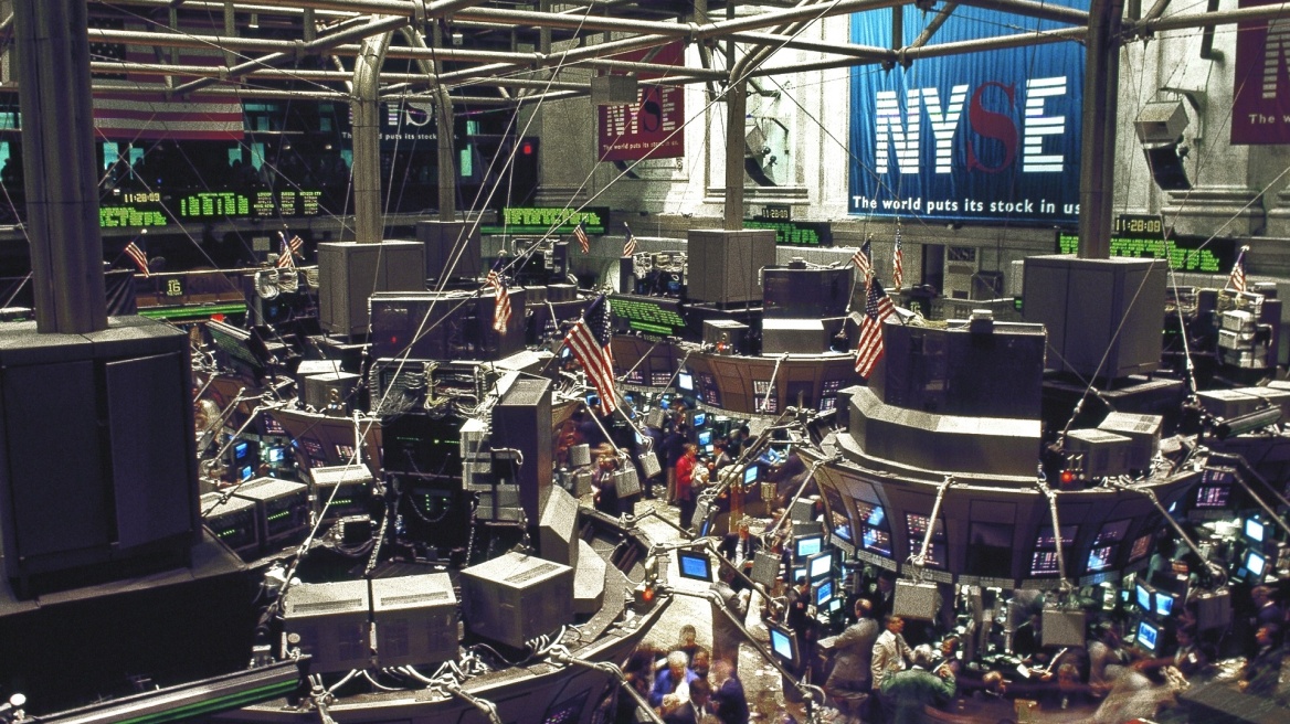 Wall Street: Άνοδος 306 μονάδων για τον Dow Jones